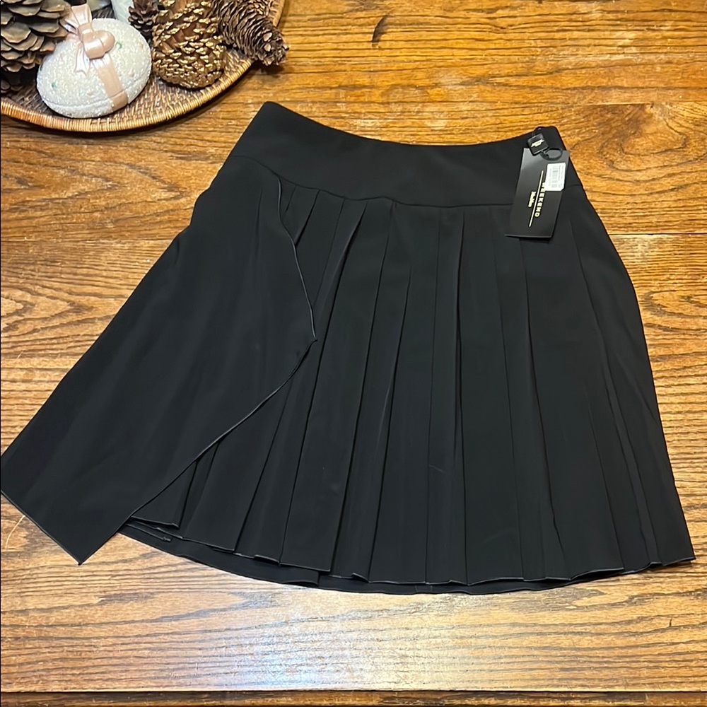 NWT Weekend MaxMara Black Pleated Asymmetrical Mini Skirt